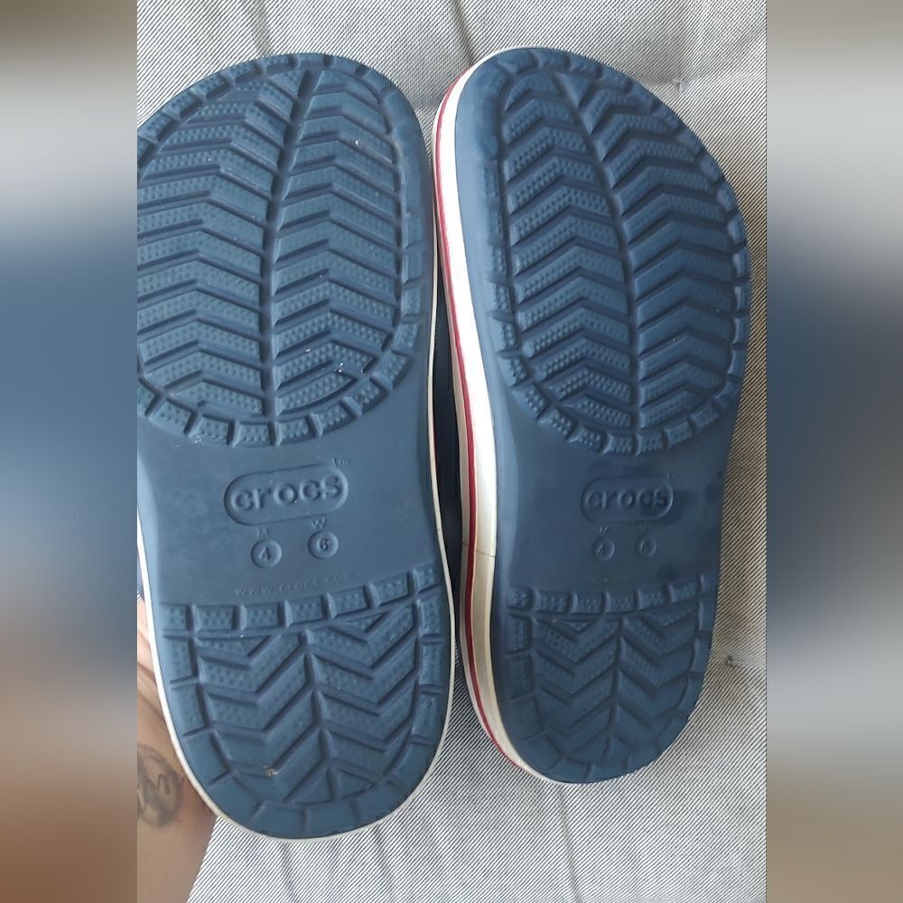 Crocs Crocband Clog Kids Size 6  Iconic Comfort Shoes Navy Blue Red - Picture 7 of 10